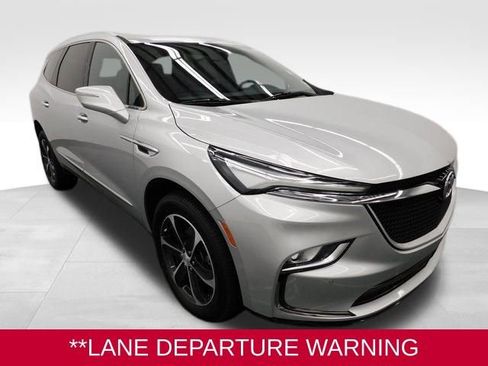 Used 2022 Buick Enclave Essence w/ Sport Touring Edition image 13