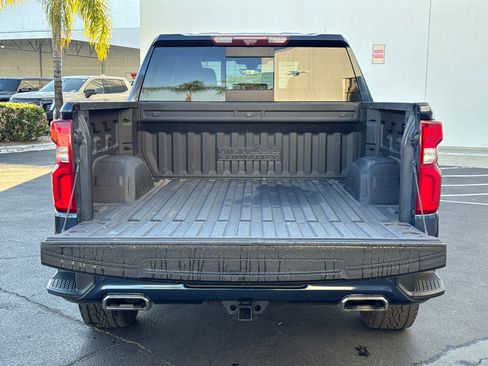 Certified 2021 Chevrolet Silverado 1500 High Country w/ Technology Package image 9