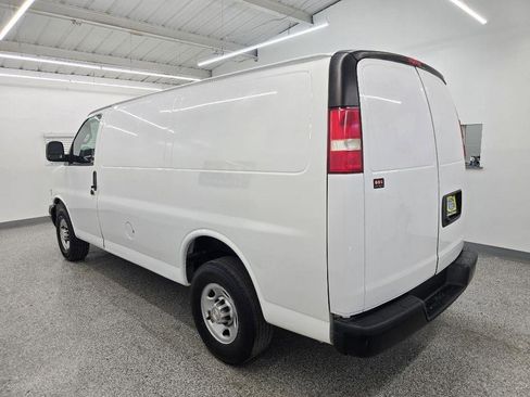 Used 2020 Chevrolet Express 2500 w/ Driver Convenience Package RWD image 5