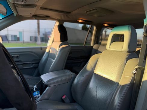 Used 2005 Honda Pilot EX-L image 12