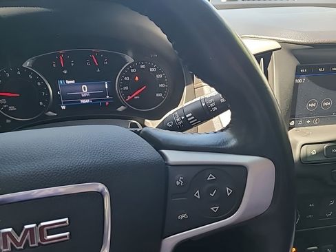 Used 2020 GMC Terrain SLE FWD image 19