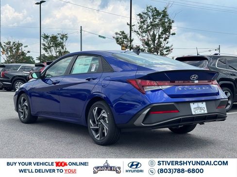 Used 2025 Hyundai Elantra Sport image 11