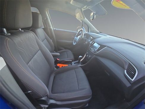 Used 2017 Chevrolet Trax LT image 19