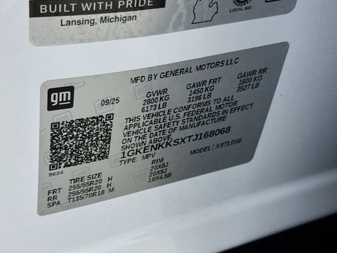 Certified 2026 GMC Acadia Elevation w/ Elevation Premium Package FWD image 32