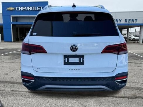 Used 2022 Volkswagen Taos SE FWD image 6