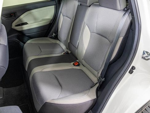 Used 2026 Subaru Forester Premium AWD/4WD image 37