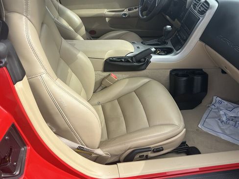 Used 2005 Chevrolet Corvette Convertible w/ Preferred Equipment Group RWD image 24