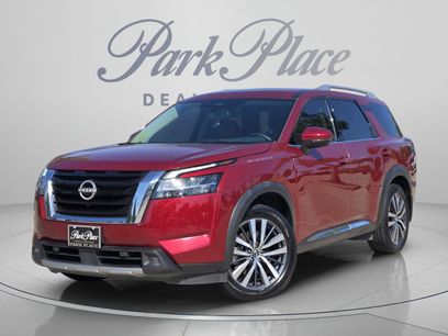 Used 2022 Nissan Pathfinder Platinum w/ Cargo Package