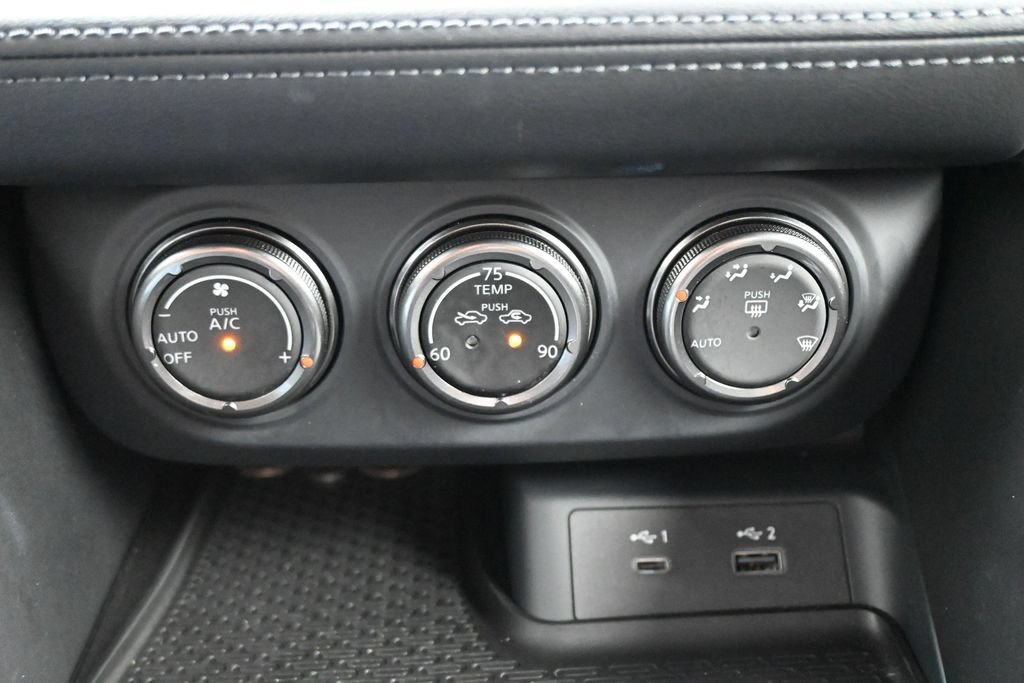 Used 2025 Nissan Z Performance w/ Floor Mat Package RWD image 19