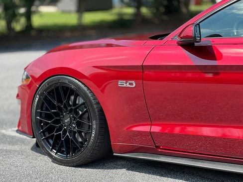 Used 2018 Ford Mustang GT RWD image 11
