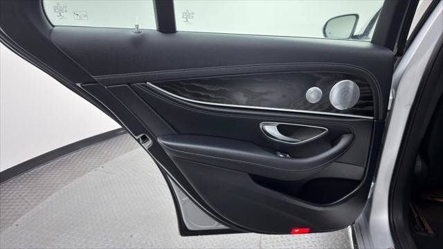 Used 2018 Mercedes-Benz E 300 4MATIC w/ Premium 1 Package image 16
