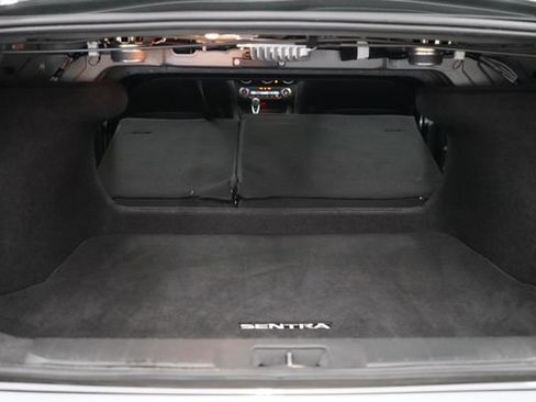Used 2023 Nissan Sentra SR w/ SR Premium Package FWD image 43