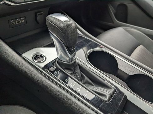 Used 2024 Nissan Altima 2.5 SV image 32