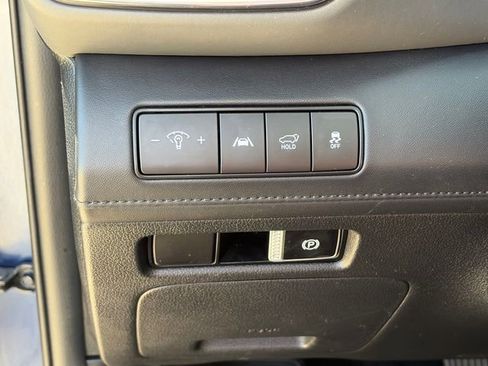 Used 2023 Hyundai Santa Fe SEL w/ Premium Package image 16