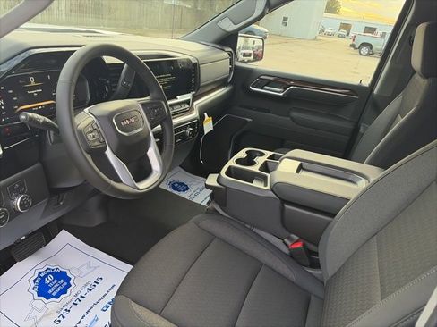New 2026 GMC Sierra 1500 Elevation image 16