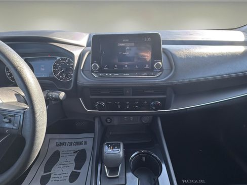 Used 2024 Nissan Rogue S image 10