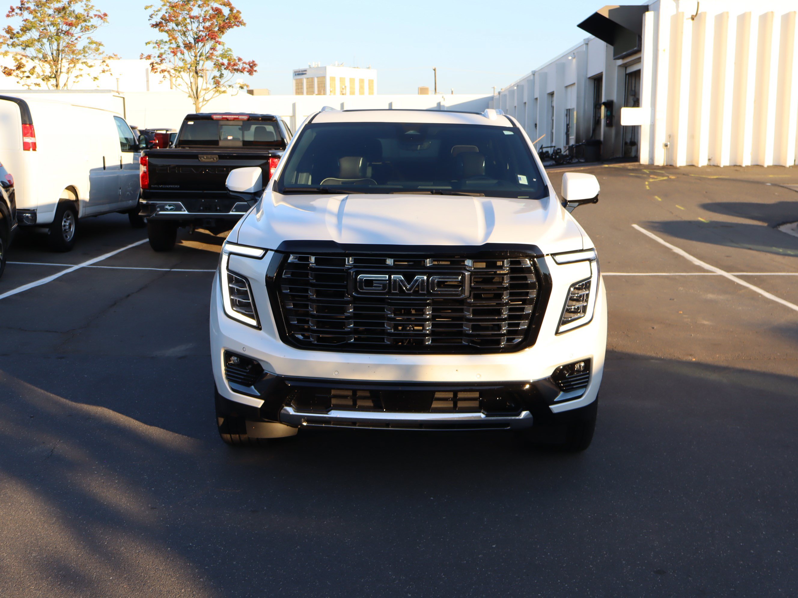 Used 2025 GMC Yukon XL Denali Ultimate AWD/4WD image 15