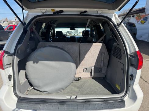 Used 2008 Toyota Sienna LE image 10