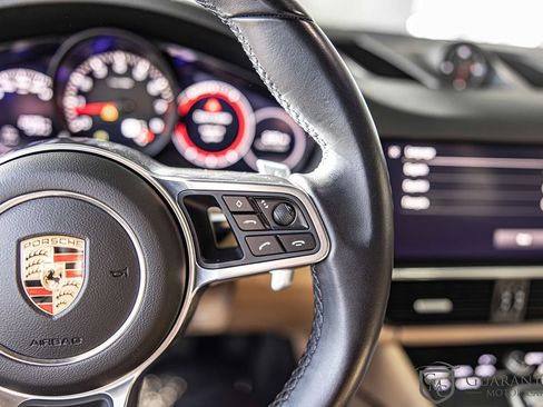 Used 2022 Porsche Cayenne image 26
