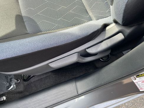 Used 2025 Nissan Versa SV image 22