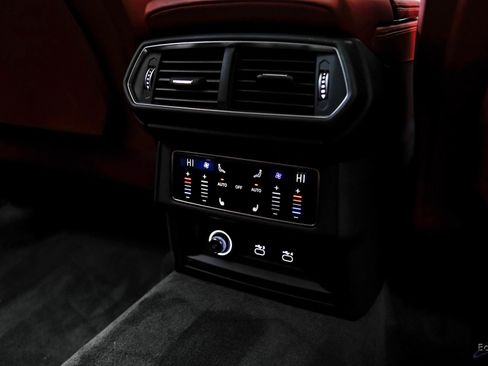 Used 2022 Lamborghini Urus image 88