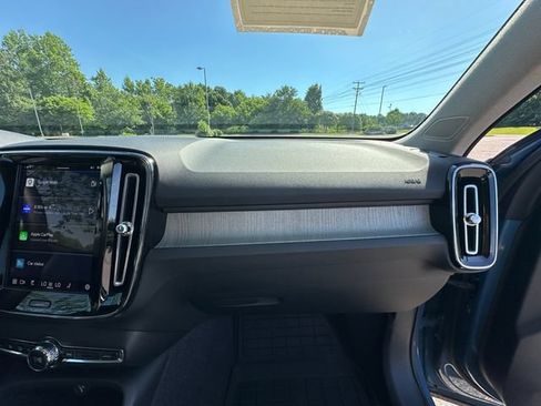 Used 2023 Volvo XC40 B5 Ultimate w/ Climate Package AWD/4WD image 16