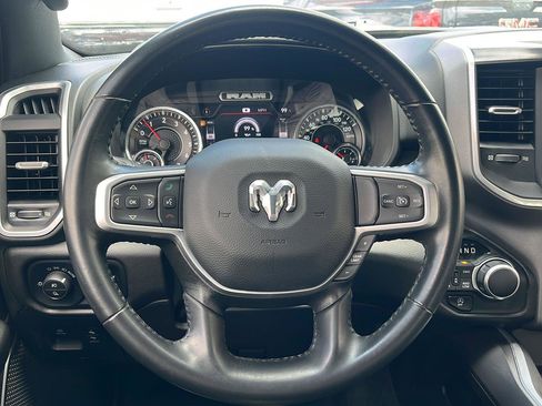 Used 2022 RAM 1500 Big Horn AWD/4WD image 10
