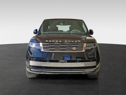 New 2026 Land Rover Range Rover SV image 4