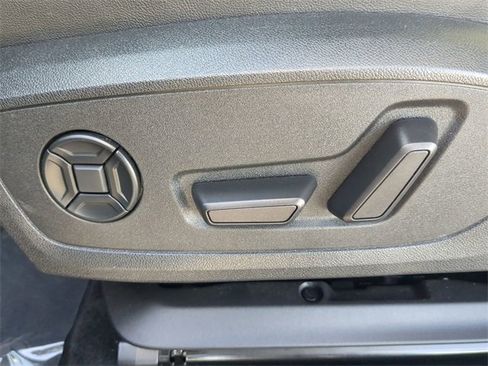 Used 2023 Audi Q4 e-tron Premium w/ Convenience Package image 20
