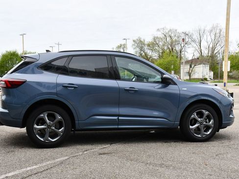 Used 2024 Ford Escape ST-Line w/ Tech Pack #1 AWD/4WD image 7