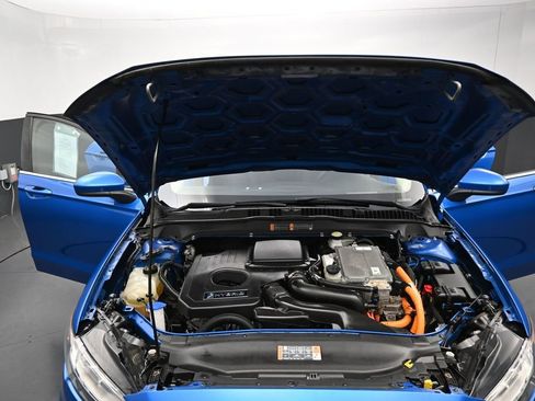 Used 2020 Ford Fusion SE FWD image 39