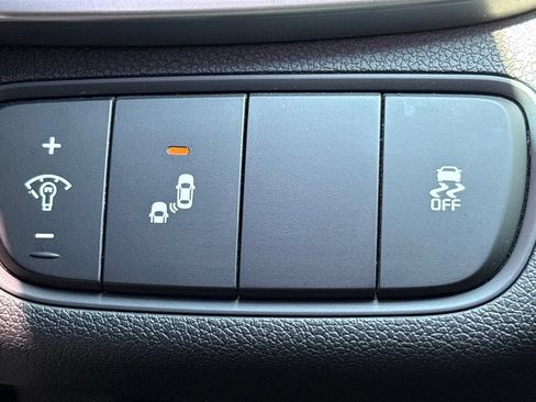Used 2019 Kia Sorento FWD image 12