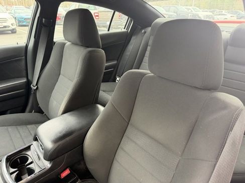 Used 2014 Dodge Charger R/T w/ Wheels & Tunes Group image 15