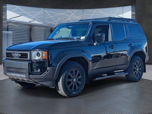 Used 2024 Toyota Land Cruiser image 2