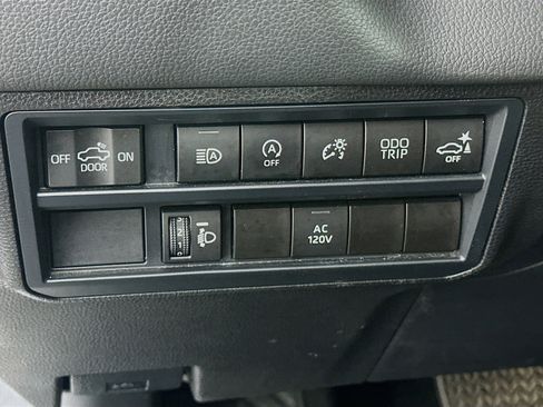 Used 2024 Toyota Tundra Limited w/ Power Package AWD/4WD image 17
