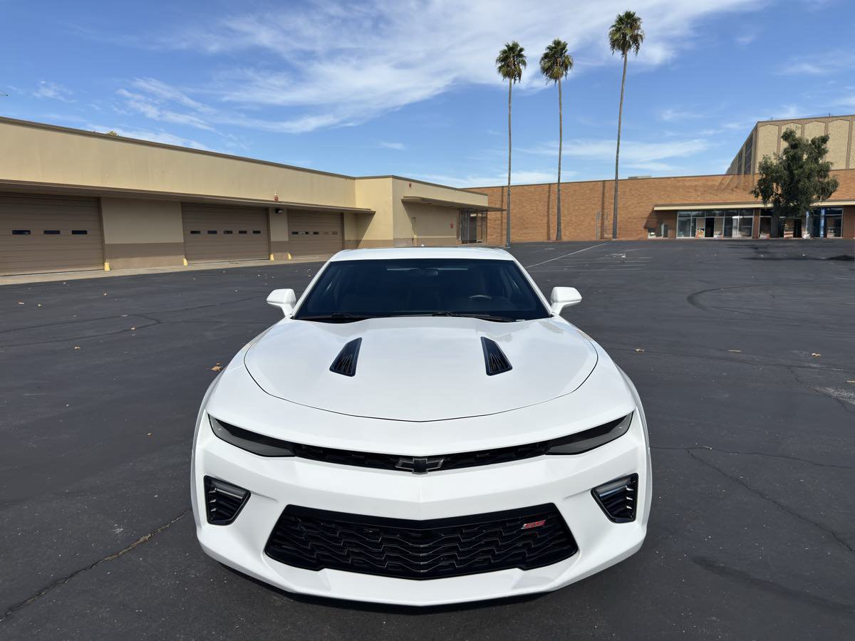 Used 2018 Chevrolet Camaro SS RWD image 2