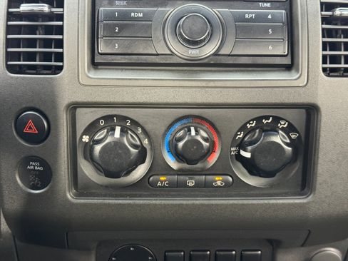 Used 2008 Nissan Frontier NISMO w/ Moonroof Pkg image 25