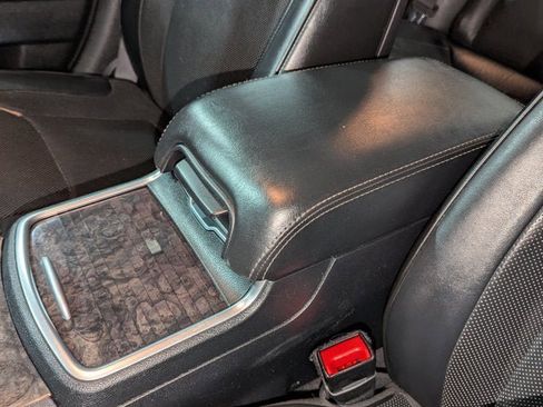 Used 2017 Chrysler 300 C w/ Safetytec Plus Group image 40