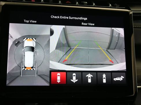 Used 2022 Jeep Grand Cherokee L Limited w/ Luxury Tech Group II image 19