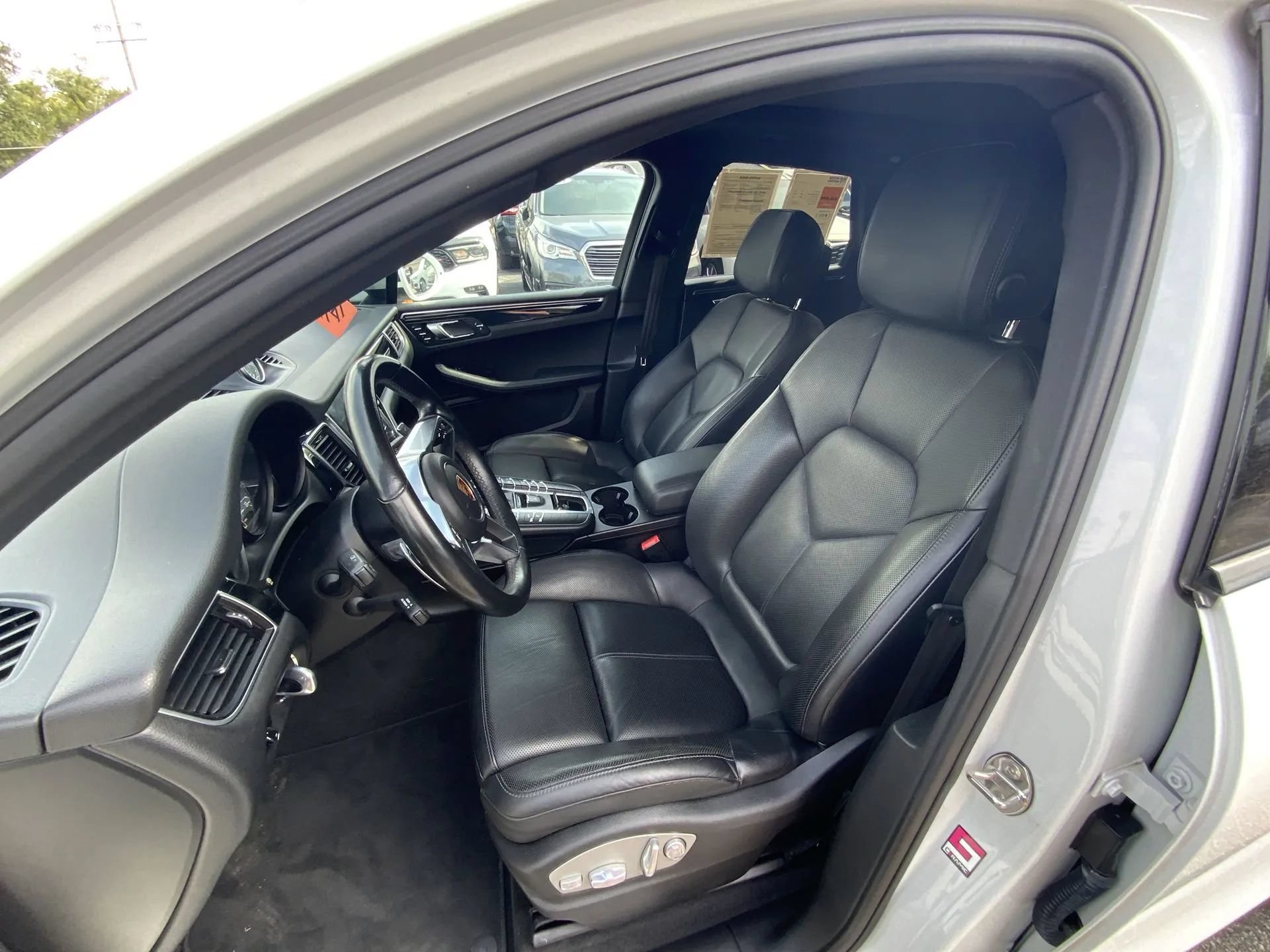 Used 2017 Porsche Macan S AWD/4WD image 13