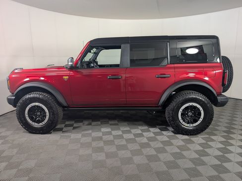 New 2025 Ford Bronco Badlands image 4