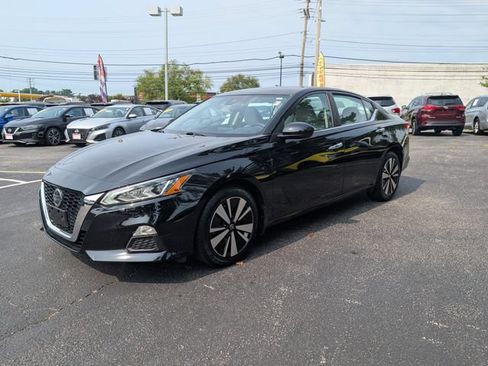 Used 2022 Nissan Altima 2.5 SV FWD image 7