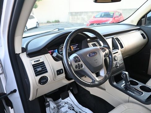 Used 2013 Ford Flex SEL image 25