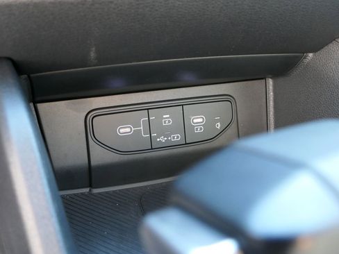 Certified 2026 Kia Sportage EX w/ EX Panorama Roof Package image 20