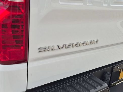 Used 2025 Chevrolet Silverado 1500 Custom Trail Boss AWD/4WD image 34