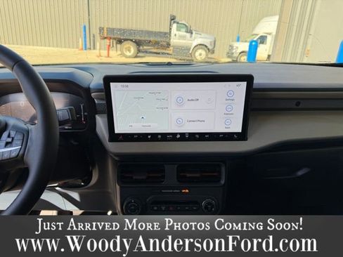 Used 2025 Ford Maverick Lariat w/ 4K Tow Package image 11