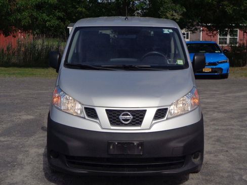 Used 2017 Nissan NV200 S w/ Back Door Glass Package FWD image 2