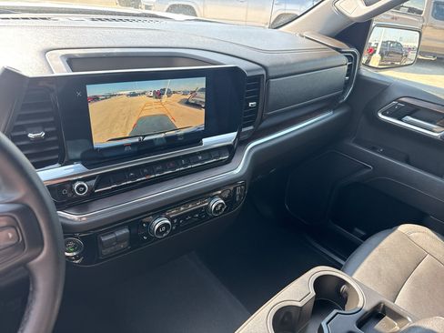Certified 2025 GMC Sierra 1500 SLT AWD/4WD image 23