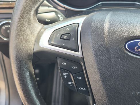 Used 2016 Ford Fusion SE w/ Equipment Group 202A FWD image 18