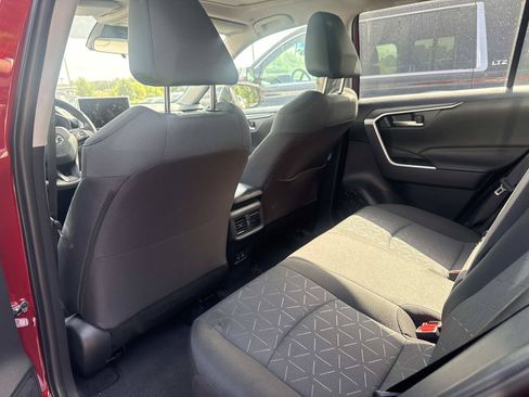 Used 2025 Toyota RAV4 XLE w/ Convenience Package FWD image 6